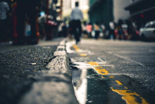 九游娱乐APP-慢节奏下如何有效突破联防防线，破联防的方法