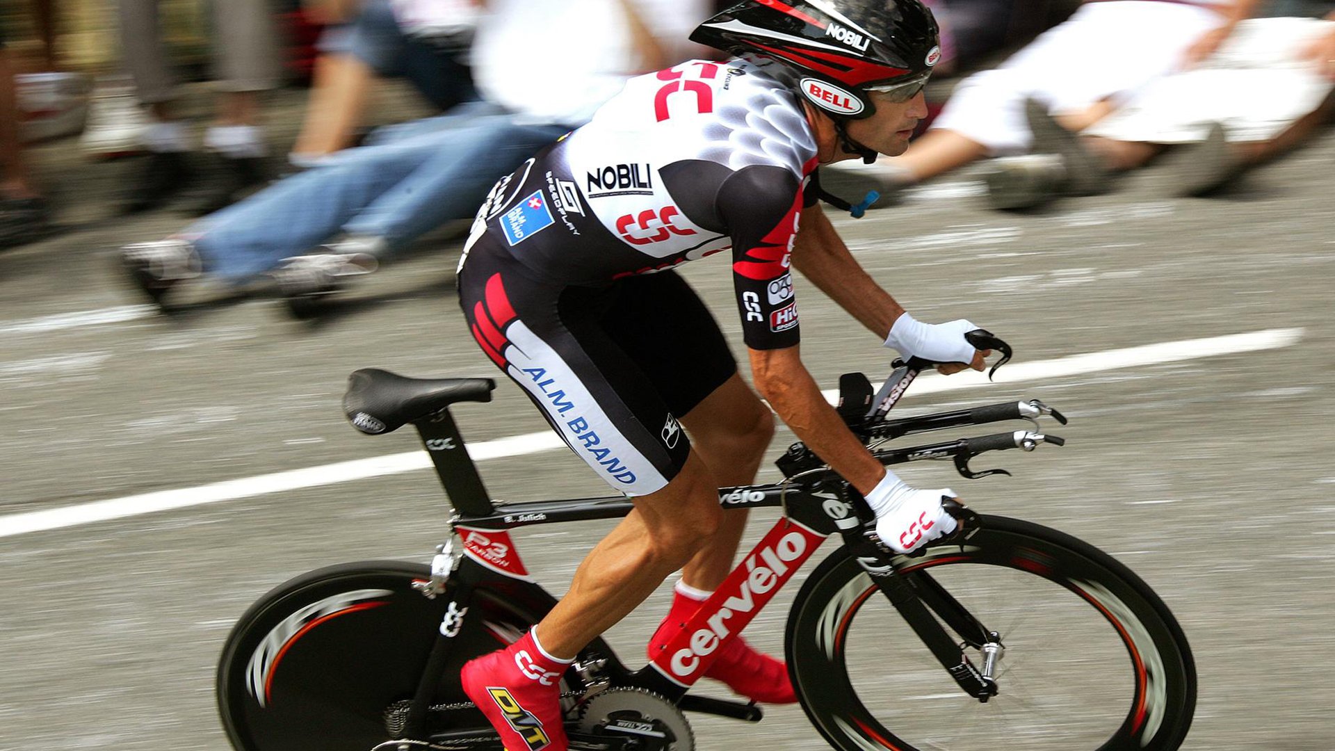 “中国足球产业持续升级,行业规模不断扩大”,中国足球产业发展现状